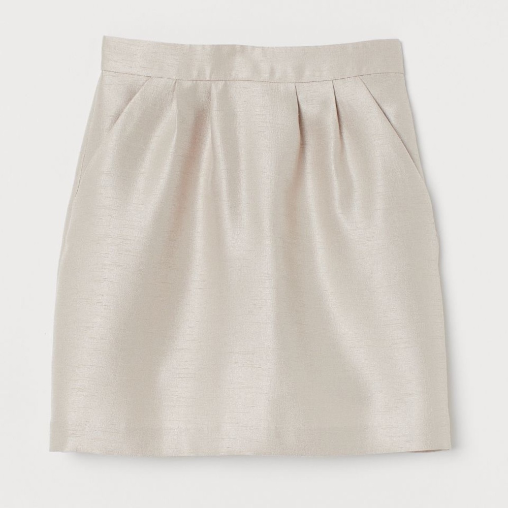 NWT H&M Textured-weave beige mini skirt Women’s size 14 pockets sheen classic